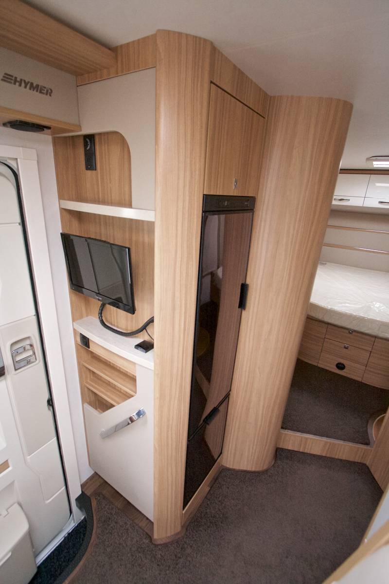 Vente Camping-car intégral occasion, 4 places, peu de kilomètres, Hymer Classic-i 698, à Roques, Toulouse (31)