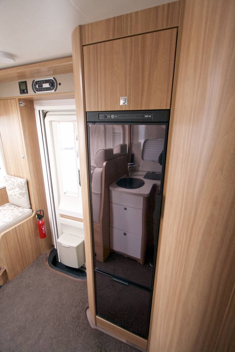 Achat Camping-car intégral occasion, 4 places, peu de kilomètres, Hymer Classic-i 698, à Roques, Toulouse (31)