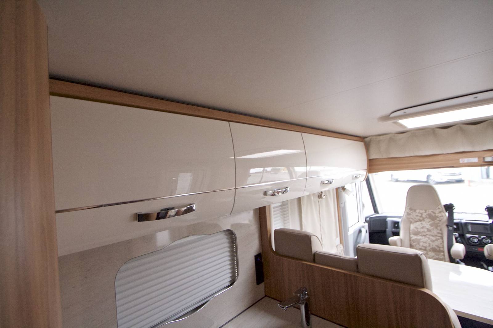 Camping-car intégral occasion, 4 places, peu de kilomètres, Hymer Classic-i 698, à Roques, Toulouse (31)