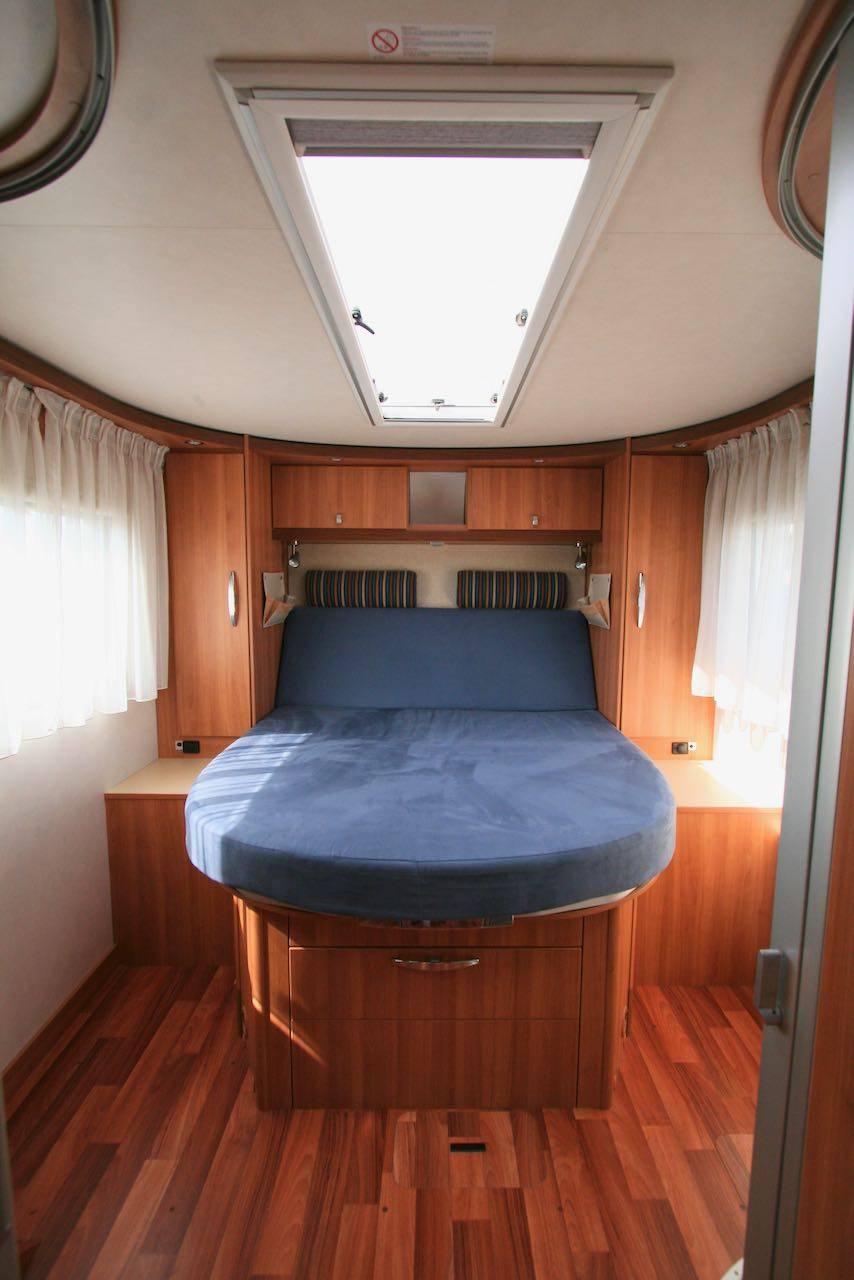 Camping-car profilé occasion, lit central, 3 couchages, Hymer Tramp T698 CL, à Roques proche de Toulouse (31)