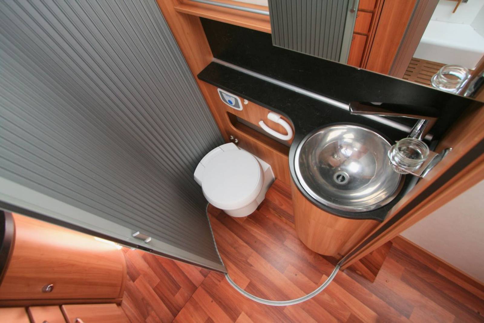 Camping-car profilé occasion, lit central, 3 couchages, Hymer Tramp T698 CL, à Roques proche de Toulouse (31)