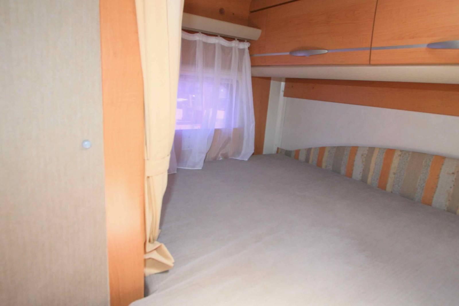 Achat Camping-car occasion intégral Hymermobil 664 BC, 4 places, lit sur grande soute, à roques proche de Toulouse (31)