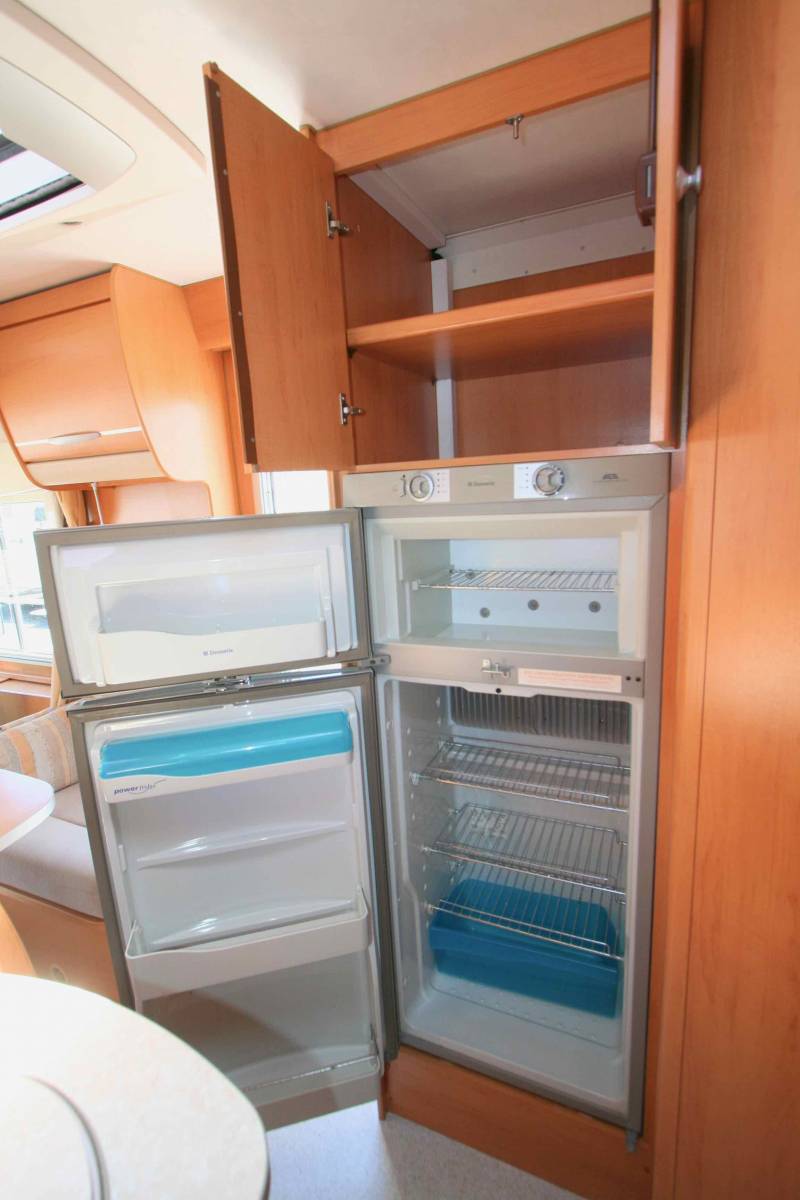 Camping-car occasion intégral Hymermobil 664 BC, 4 places, lit sur grande soute, à roques proche de Toulouse (31)