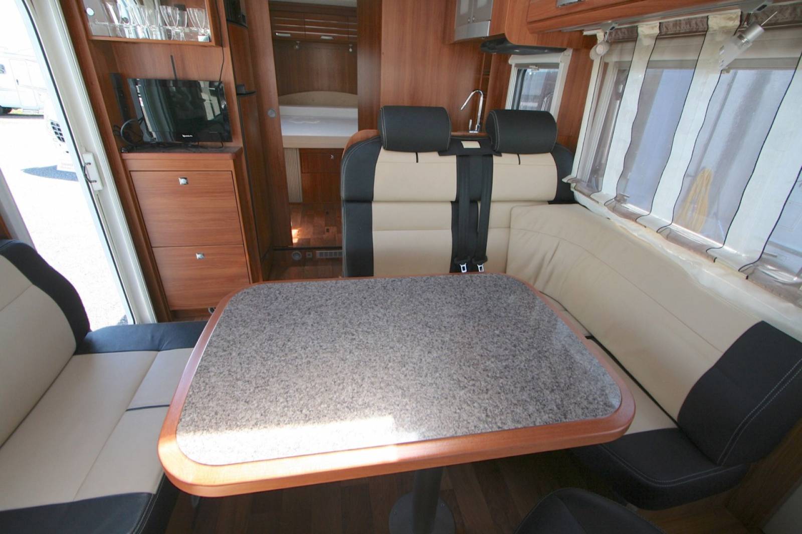 Achat Camping-car occasion intégral Dethleffs Esprit i7150 4 places, peu de kilomètres, le bon coin et à Roque près Toulouse 31