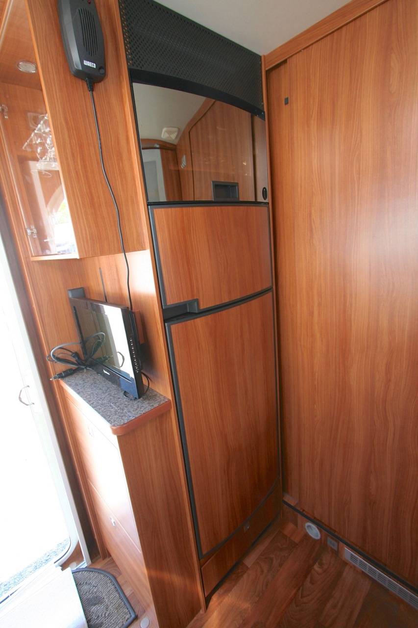 Camping-car occasion intégral Dethleffs Esprit i7150 4 places, peu de kilomètres, le bon coin et à Roque près Toulouse 31