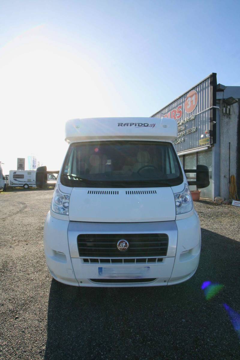 Vend Camping-car profilé occasion, lit à la française, moins de 6 m, les dimensions d'un fourgon, Rapido 707 C le Randonneur, à Roques proche de Toulouse (31) Midi-Pyrénées.