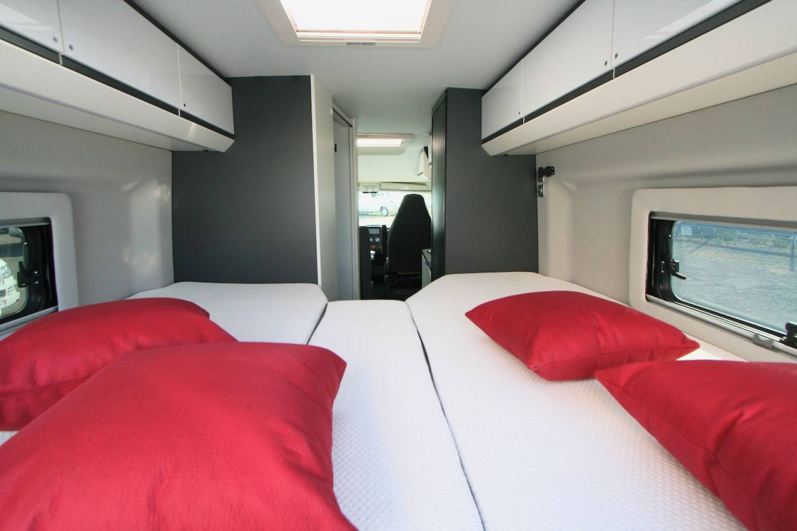 Fourgon occasion presque neuf, 3232 km, Elios van 63 LB à Roques proche de Toulouse (31)