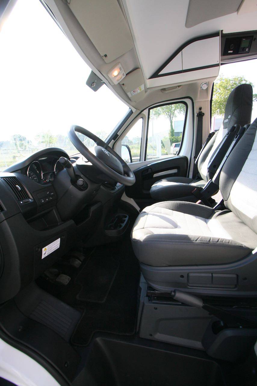 Fourgon occasion presque neuf, 3232 km, Elios van 63 LB à Roques proche de Toulouse (31)