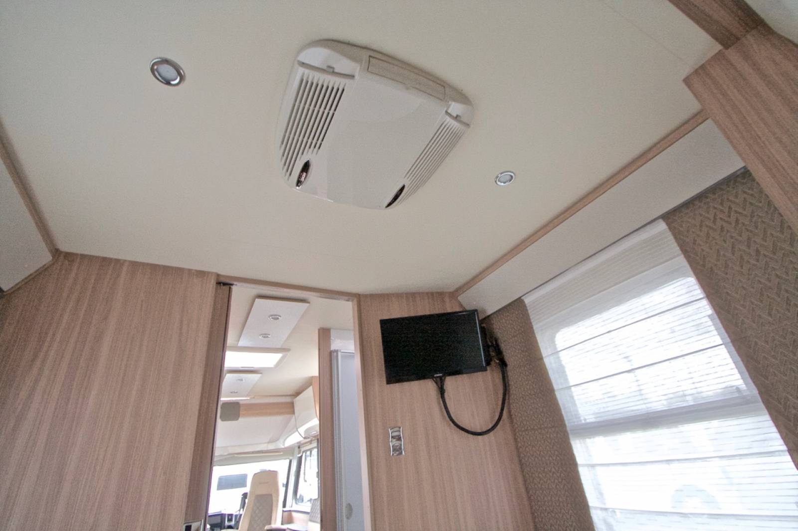 Achat Camping-car intégral occasion salon face à face, 150 cv, Bürstner Ixeo 736, à Roques près Toulouse (31)