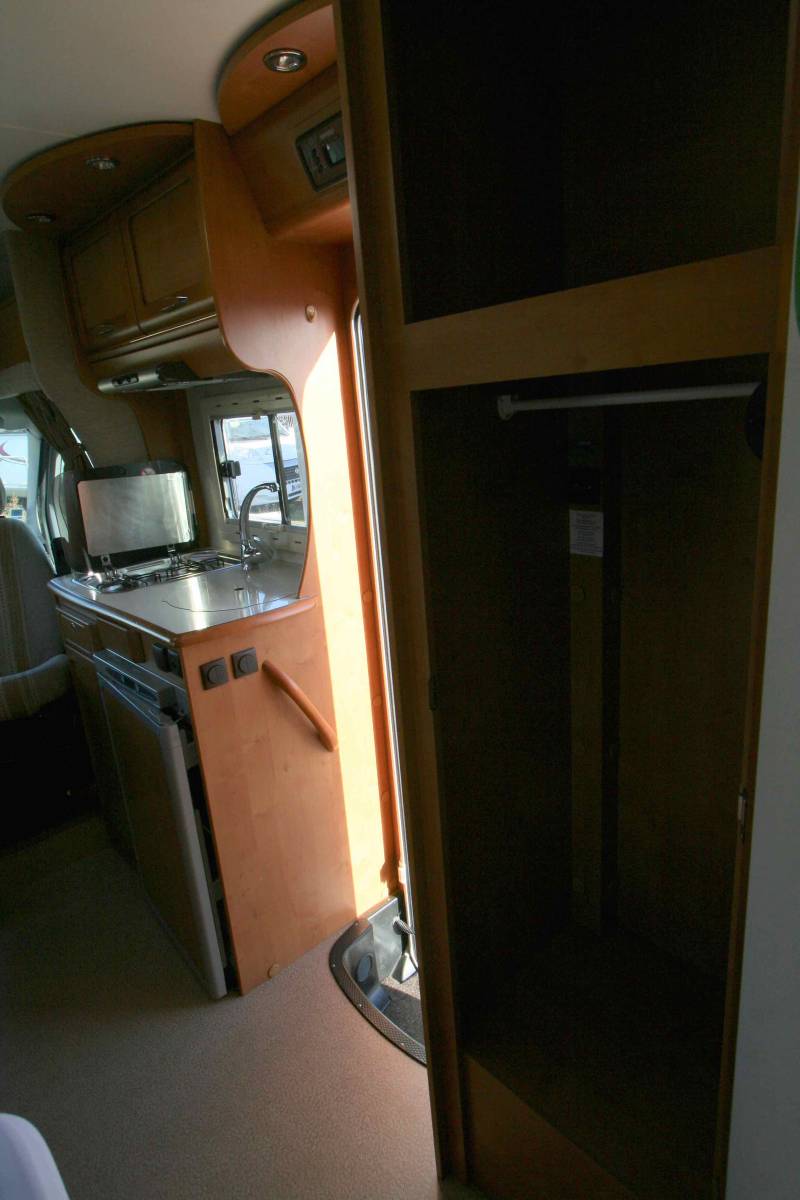 Vend Camping-car profilé occasion, lit à la française, moins de 6 m, les dimensions d'un fourgon, Rapido 707 C le Randonneur, à Roques proche de Toulouse (31) Midi-Pyrénées.