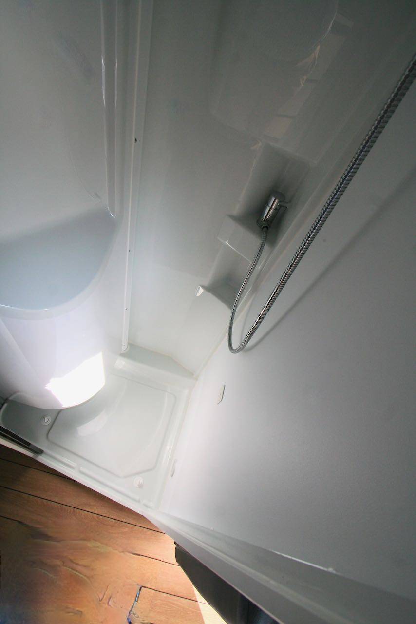 Fourgon occasion presque neuf, 3232 km, Elios van 63 LB à Roques proche de Toulouse (31)