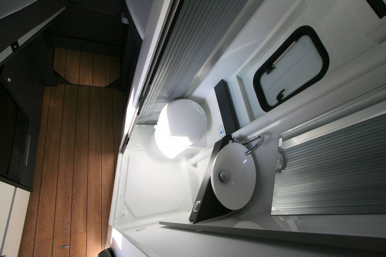 Achat Fourgon occasion presque neuf, 3232 km, Elios van 63 LB à Roques proche de Toulouse (31)