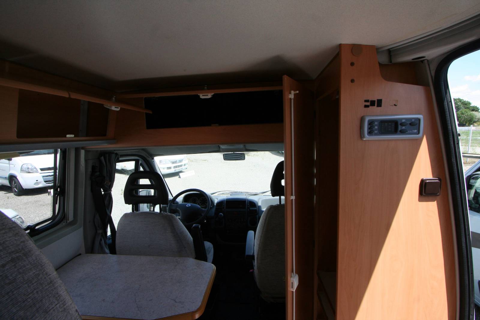 Vente Fourgon aménagé d’occasion, petit prix, 4 places 3 couchages, Knaus BoxStar, à Roques proche de Toulouse (31)