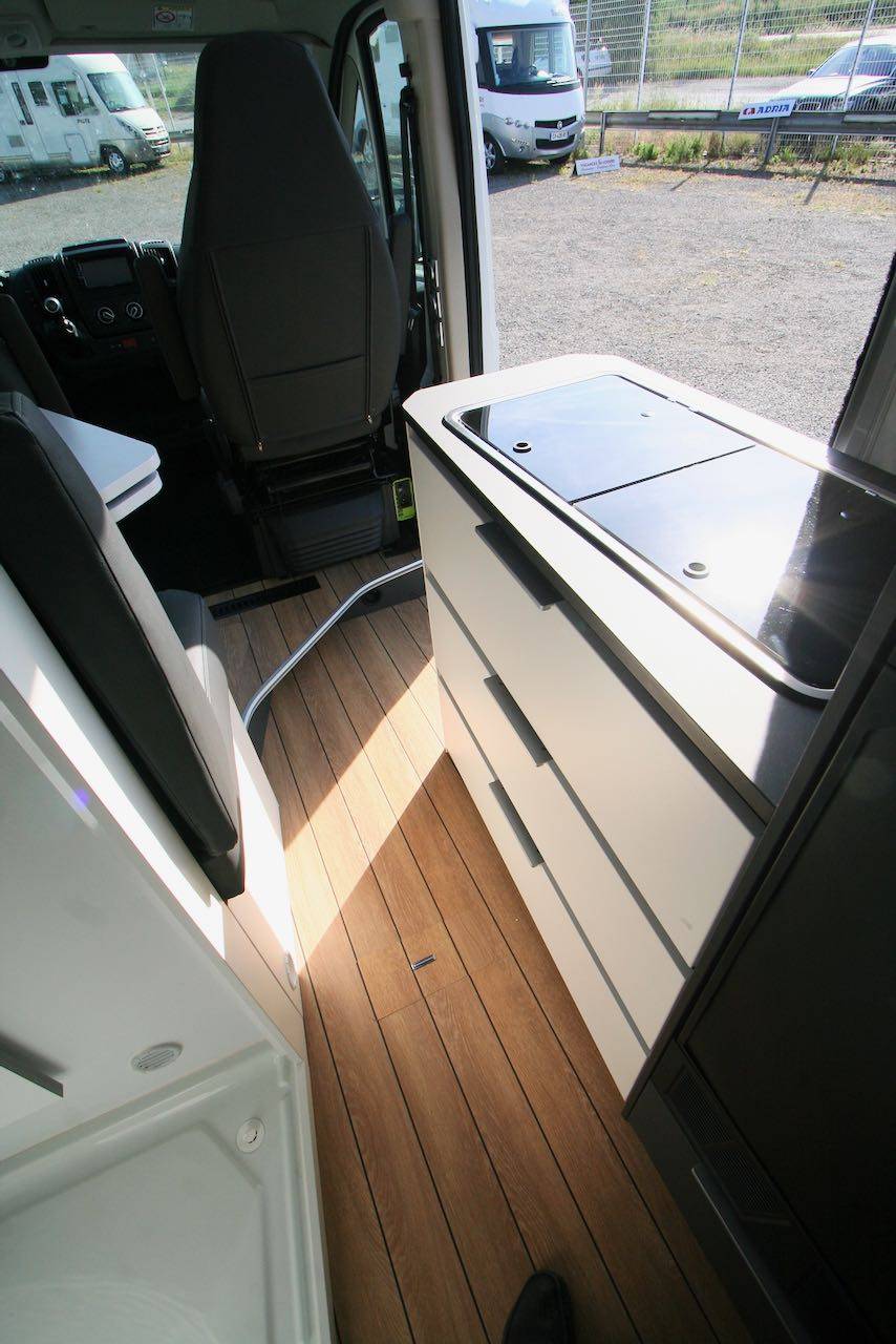 Achat Fourgon occasion presque neuf, 3232 km, Elios van 63 LB à Roques proche de Toulouse (31)