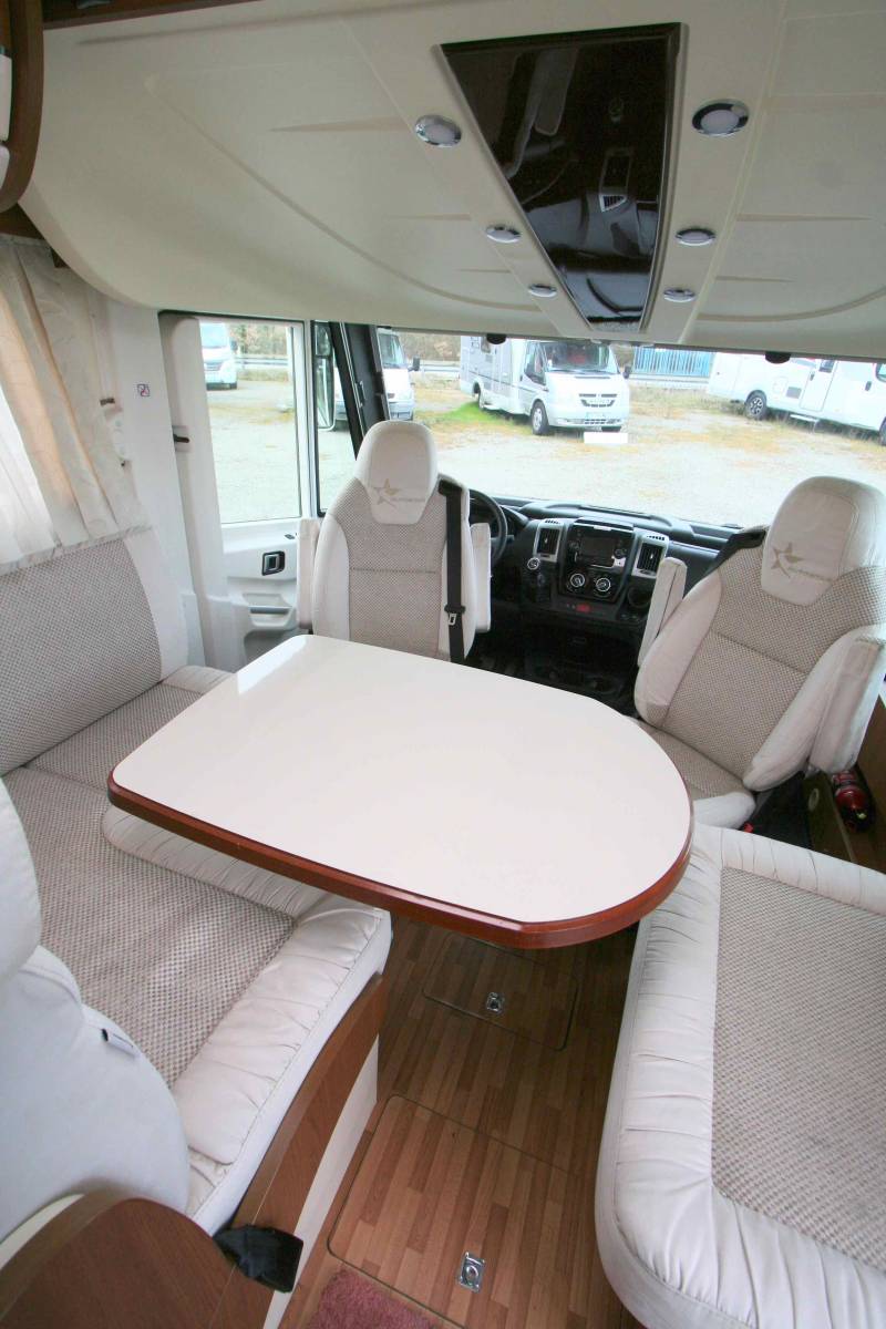 Vend Camping-car intégral occasion, Lit central et de pavillon, Autostar Passion I720 LC, à Roques proche de Toulouse (31)