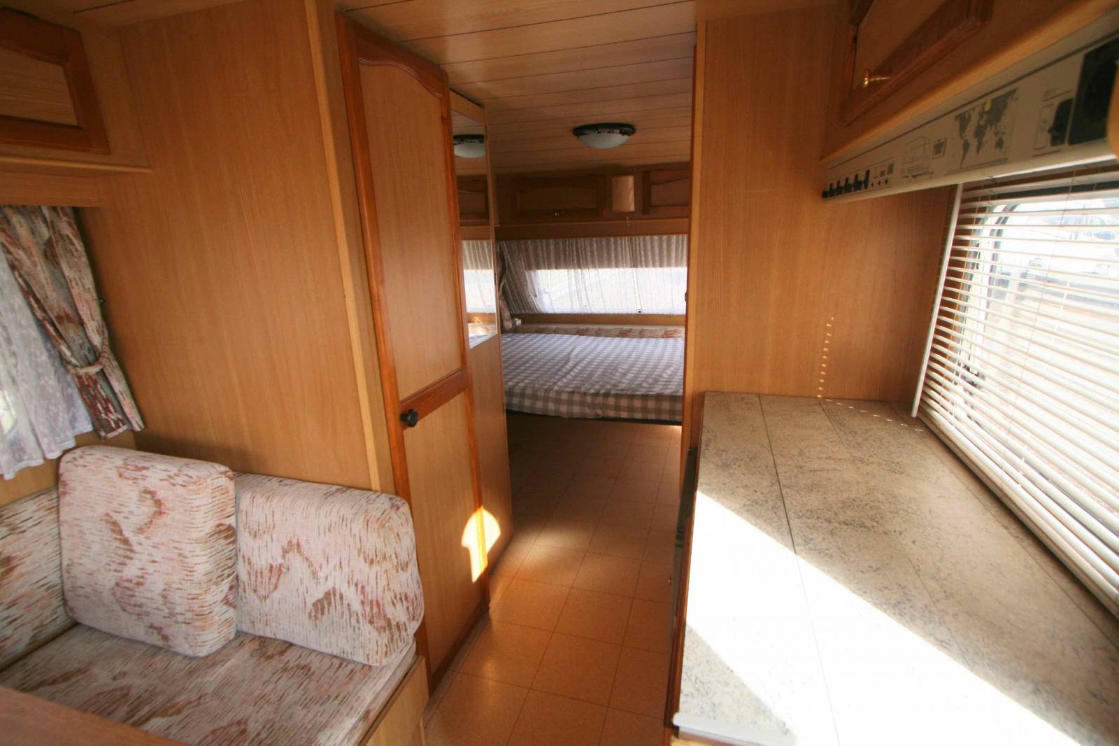 Achat Caravane occasion, 4 couchages, moins de 5,5 m, Sun Roller Sevilla 440 CP, à Roques proche de Toulouse (31)