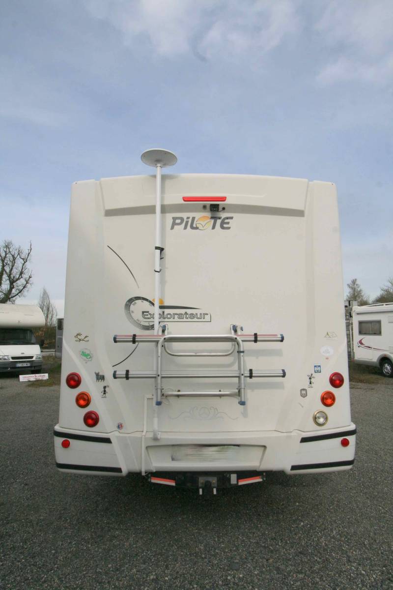 Achat Camping-car intégral occasion, Mercedes, lits jumeaux, salon face à face, Pilote explorateur G733 FJ, à Roques près Toulouse