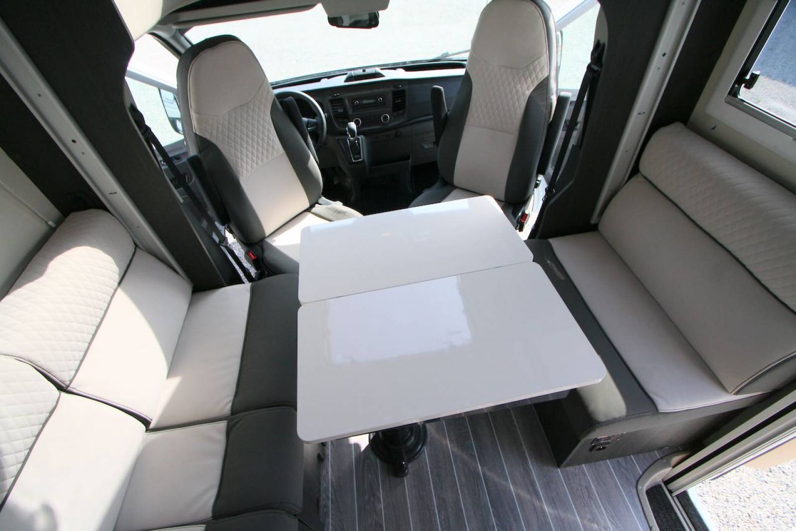 Camping-car profilé d'occasion, maxi-salon, boîte auto, Roller Team Kronos 230 TL Selekt, à Roques, proche Toulouse (31)