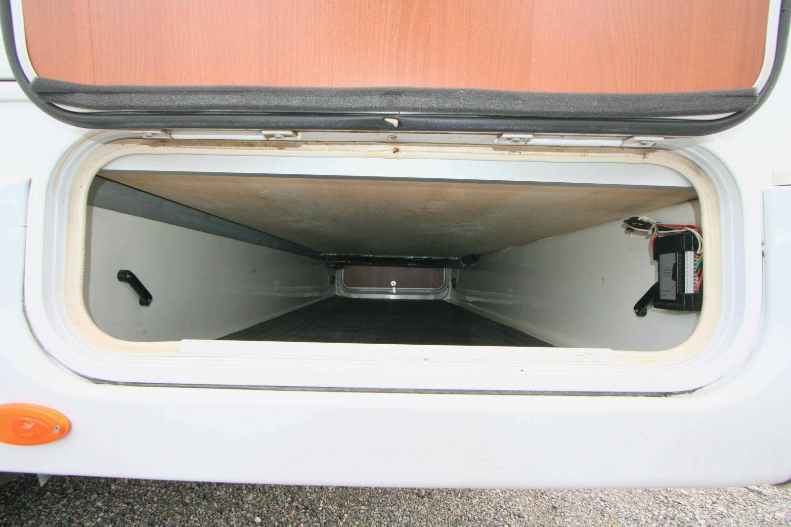 Achat Camping-car intégral occasion, Mercedes, lits jumeaux, salon face à face, Pilote explorateur G733 FJ, à Roques près Toulouse