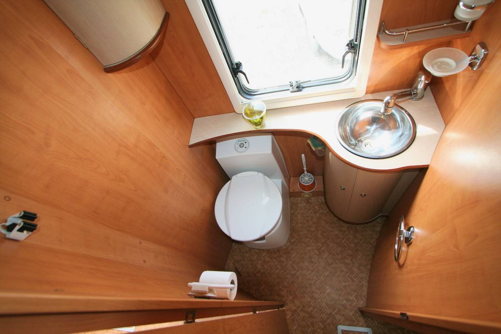 Achat Camping-car intégral occasion lit central, poids lourd, 4 places, Fleurette Discover 73 LM, à Roques près de Toulouse (31)