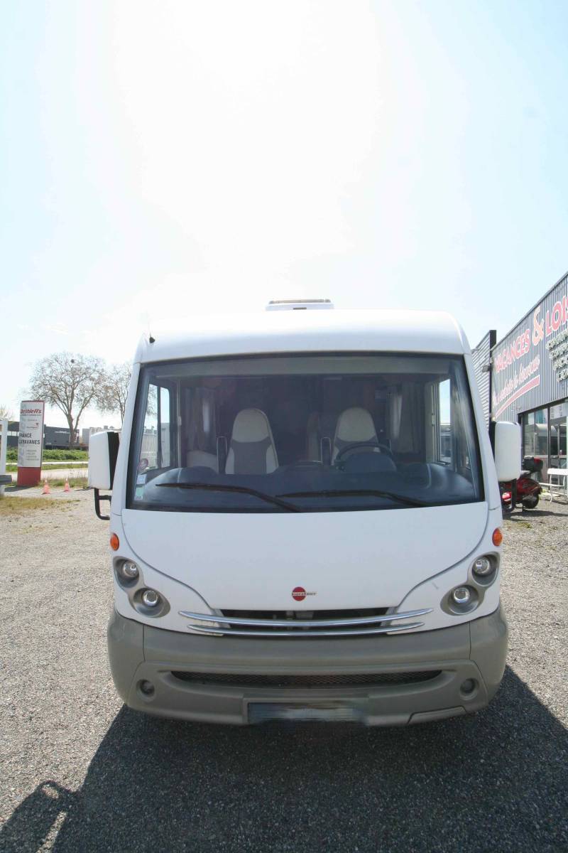 Vend Achat camping-car intégral occasion, moins de 7 m, Bürstner Elegance I 685, à Roques proche de Toulouse (31)-car intégral occasion, moins de 7 m, Bürstner Elegance I 685, à Roques proche de Toulouse (31)