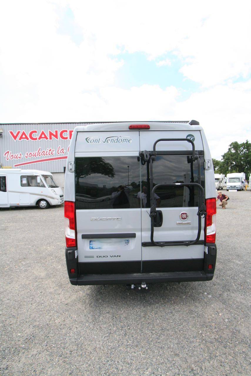 Achat Fourgon aménagé d'occasion boîte auto, lits jumeaux, Font Vendôme DUO VAN séjour à Roques près Toulouse (31)