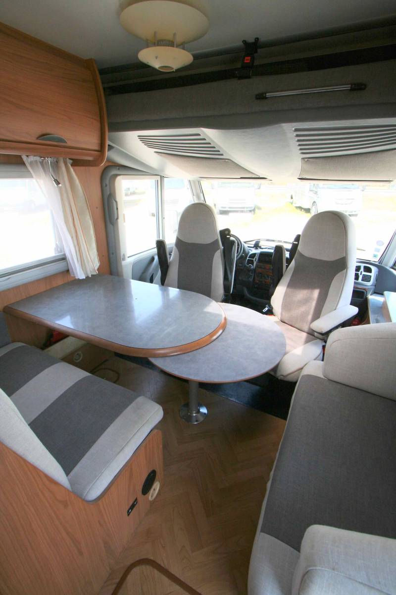 camping-car intégral occasion, moins de 7 m, Bürstner Elegance I 685, à Roques proche de Toulouse (31)