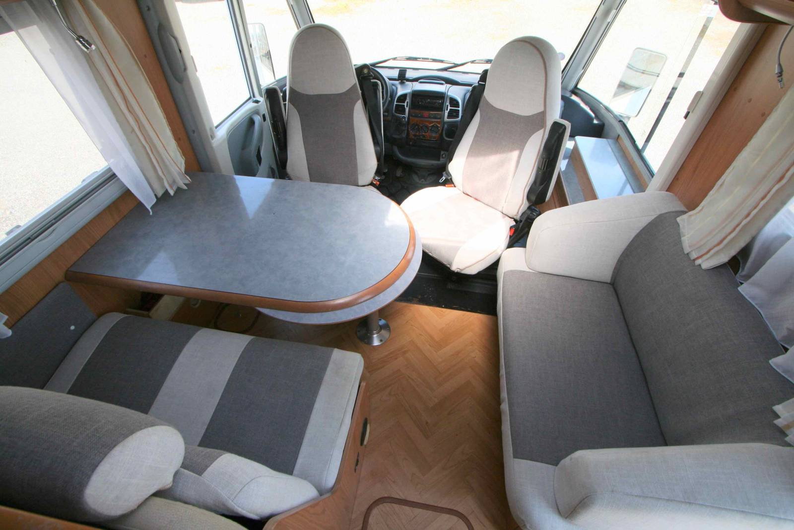 Vend Achat camping-car intégral occasion, moins de 7 m, Bürstner Elegance I 685, à Roques proche de Toulouse (31)-car intégral occasion, moins de 7 m, Bürstner Elegance I 685, à Roques proche de Toulouse (31)-car intégral occasion, moins de 7 m, Bürstner 