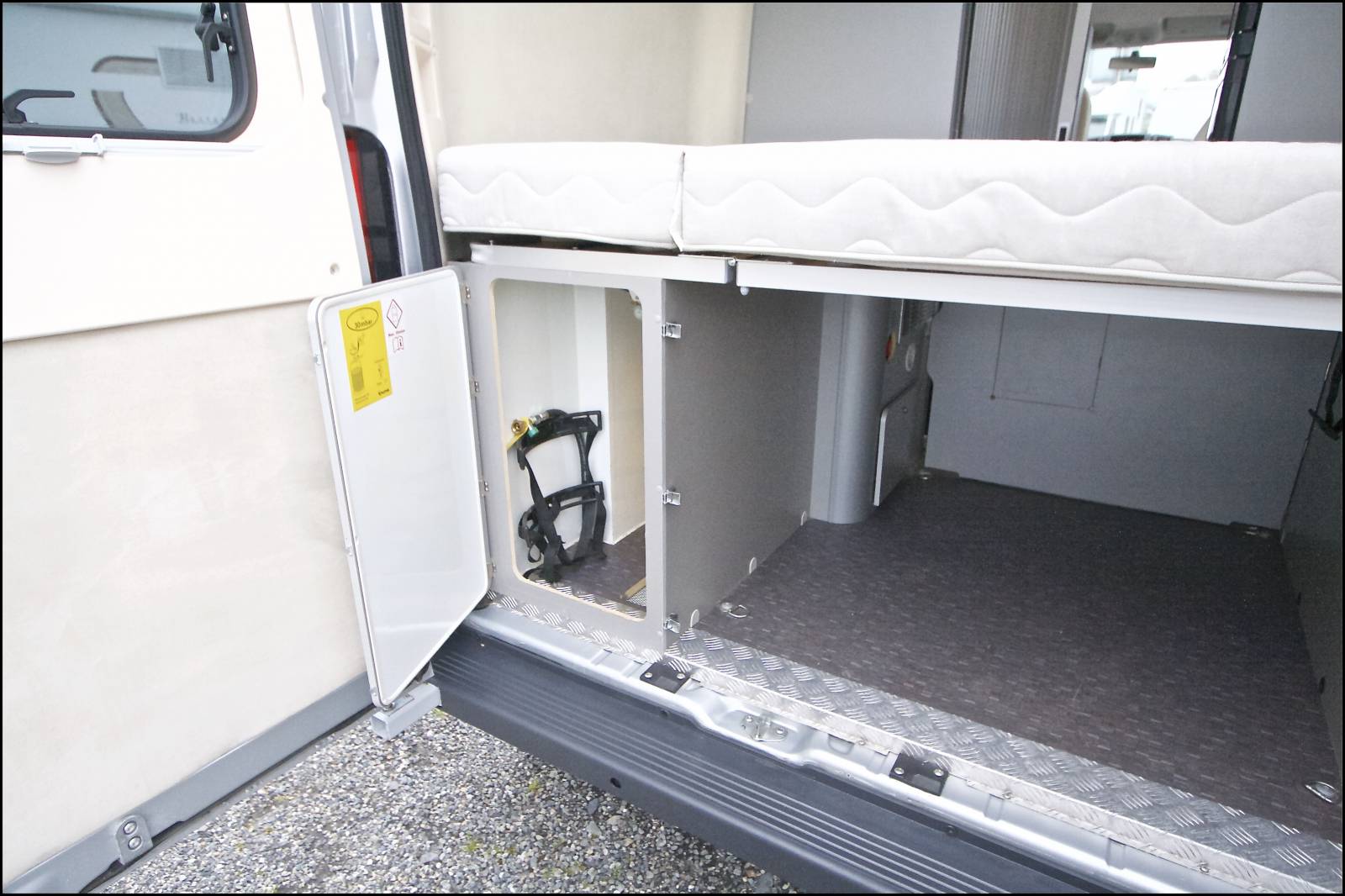 Fourgon aménagé d'occasion Sun Living 59 T, 2015 tout équipé, à Roques près Toulouse (31), midi-Pyrénées