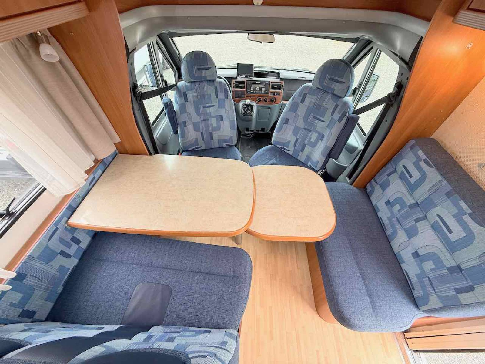 Vend Camping-car profilé occasion, lit à la française, moins de 7 m, Eriba Emotion 653, à Roques proche de Toulouse (31)