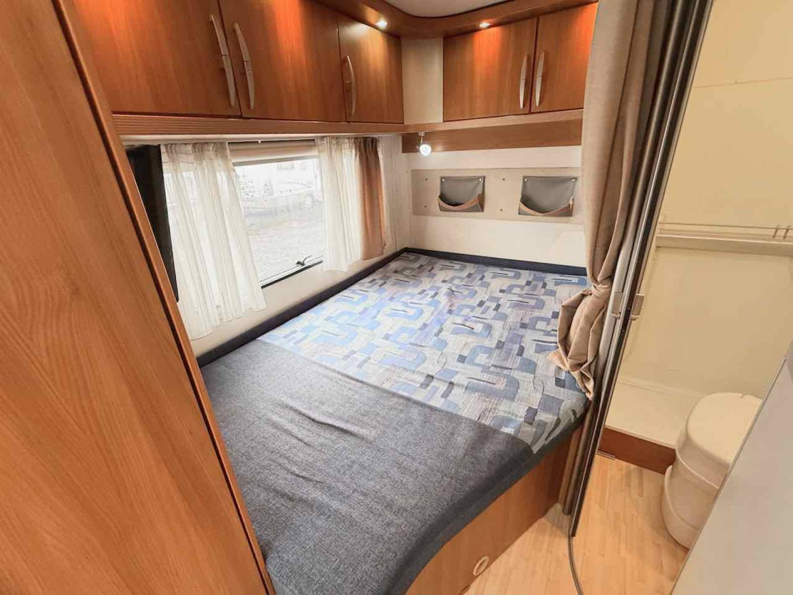 Achat Camping-car profilé occasion, lit à la française, moins de 7 m, Eriba Emotion 653, à Roques proche de Toulouse (31)