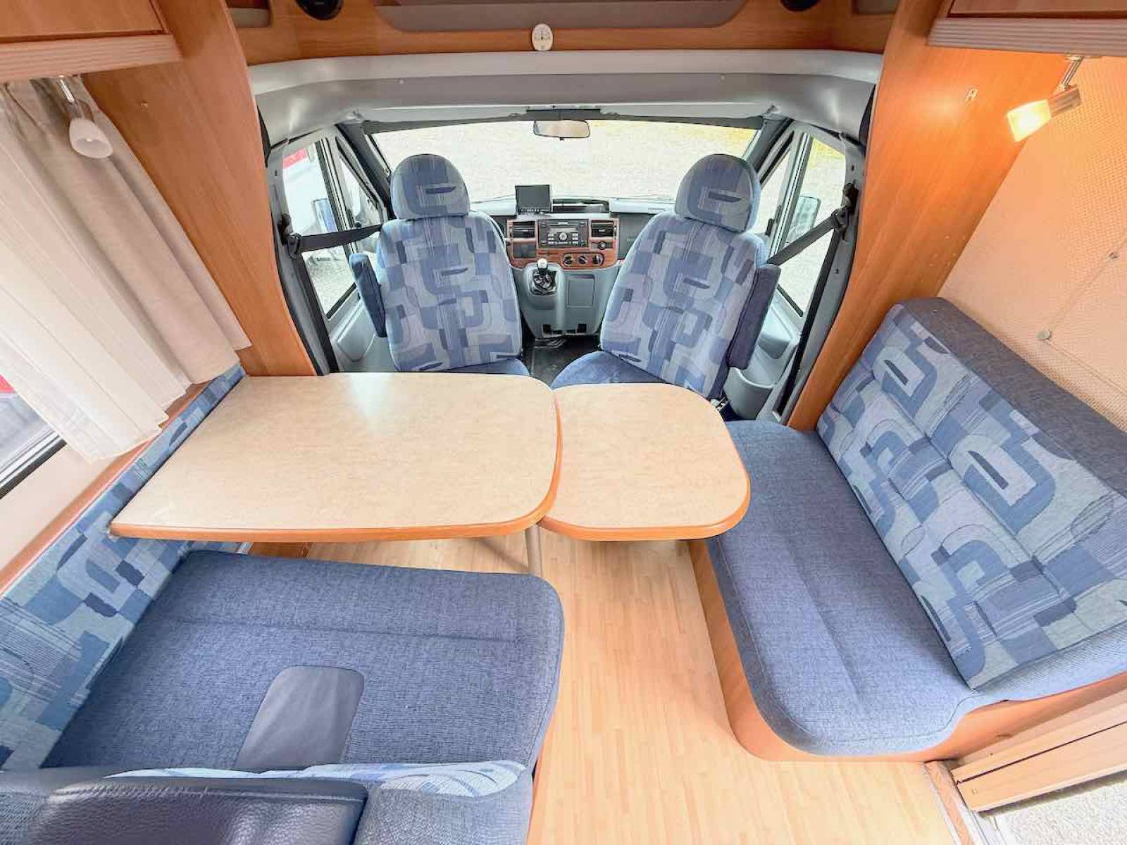 Vend Camping-car profilé occasion, lit à la française, moins de 7 m, Eriba Emotion 653, à Roques proche de Toulouse (31)