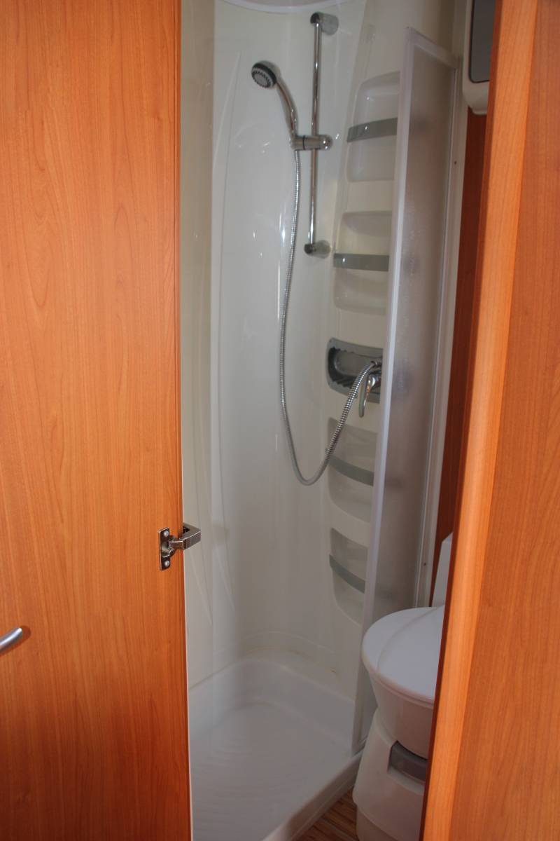 Location camping-car 6 places sur bordeaux aquitaine et toulouse occitanie