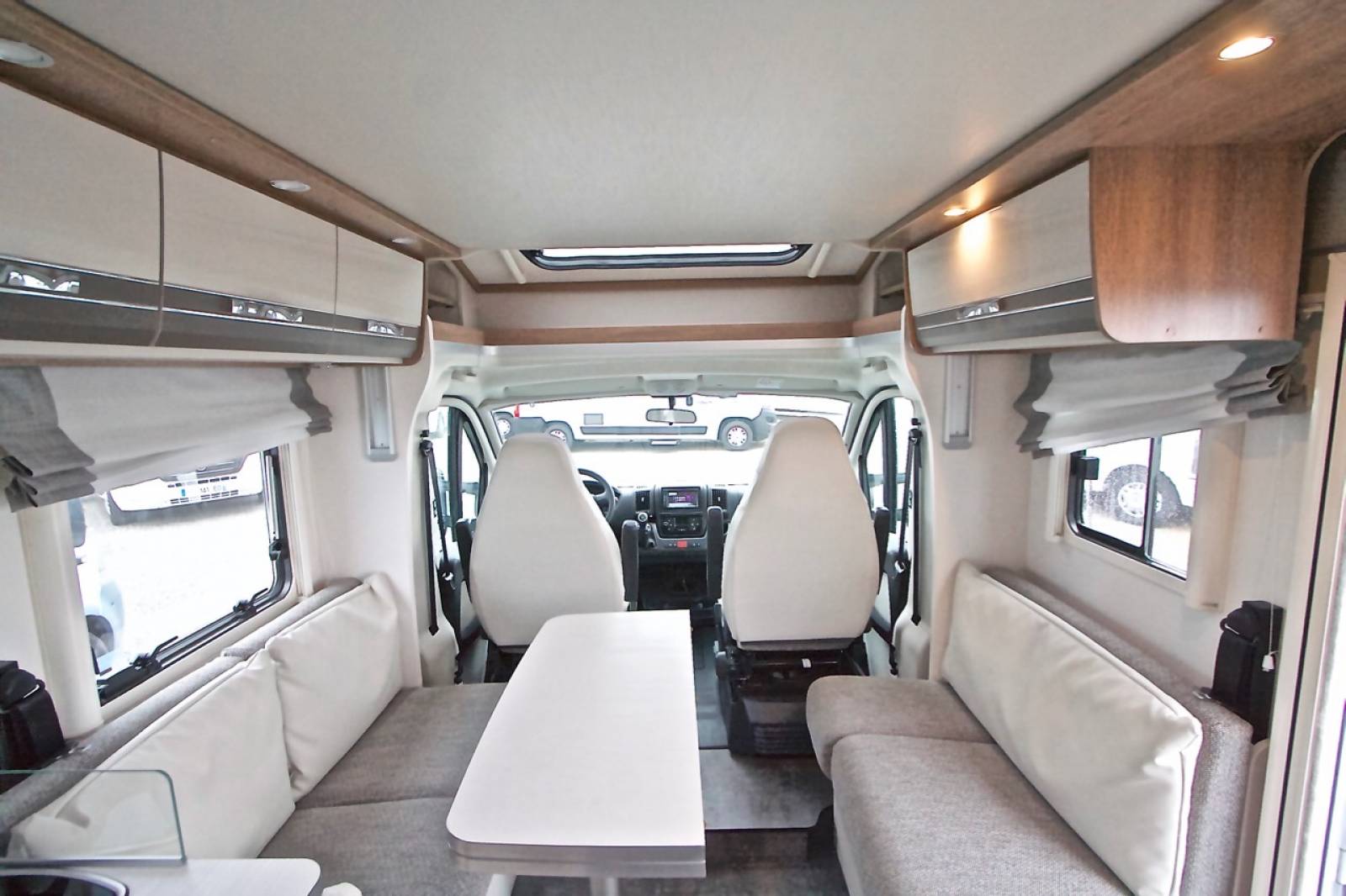 Achat Camping-car profilé occasion, lit de milieu, récent, Dethleffs Trend T7057 DBL, à Roques proche de Toulouse (31)