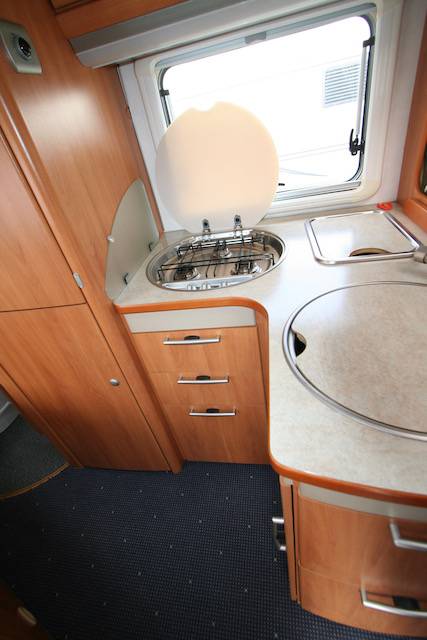 Achat Camping-car profilé d'occasion, 4 places, lit à la française, Hymertramp 655 GT, à Roques proche de Toulouse (31)