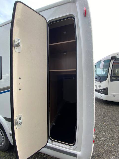 Camping-car profilé occasion, maxi-salon, Chausson Welcome 610, à Roques porche de Toulouse (31)