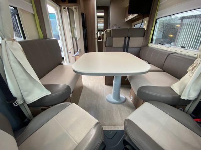 Camping-car profilé occasion, maxi-salon, Chausson Welcome 610, à Roques porche de Toulouse (31)