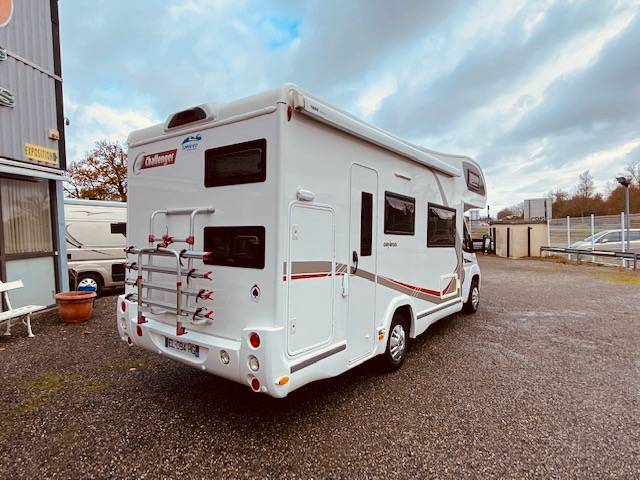 Achat Camping-car capucine occasion, 7 places, 7 couchages, lits superposés, Challenger Genesis C 256, à Roques pirsche de Toulouse (31)