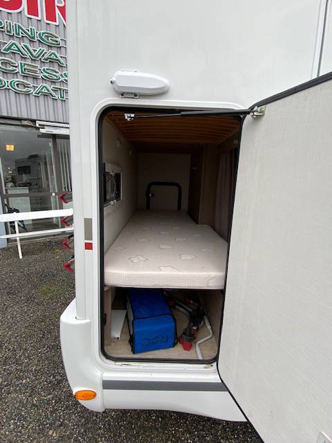 Vend Camping-car capucine occasion, 7 places, 7 couchages, lits superposés, Challenger Genesis C 256, à Roques pirsche de Toulouse (31)