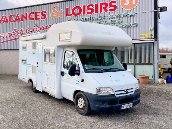 Camping-car capucine occasion, 4 places, lits superposés, pas cher, Pilote Aventura A 650, à Roques proche de Toulouse (31)