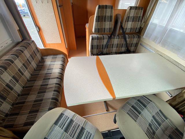 Achat Camping-car capucine occasion, 4 places, lits superposés, pas cher, Pilote Aventura A 650, à Roques proche de Toulouse (31)