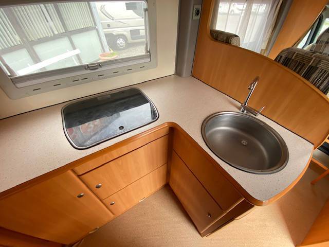 Vente Camping-car capucine occasion, 4 places, lits superposés, pas cher, Pilote Aventura A 650, à Roques proche de Toulouse (31)