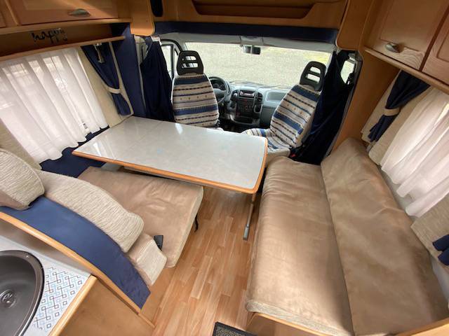 Achat Un camping-car profilé de moins de 7 m, lit à la française, le Mc Louis Glen 363, à Roques proche de Toulouse