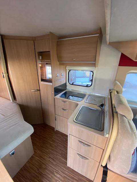 Camping-car profilé d’occasion allemand, lit à la française, lit de pavillon, moins de 7 mètres, Bürstner Quadro IT 664, à Roques, proche de Toulouse 31