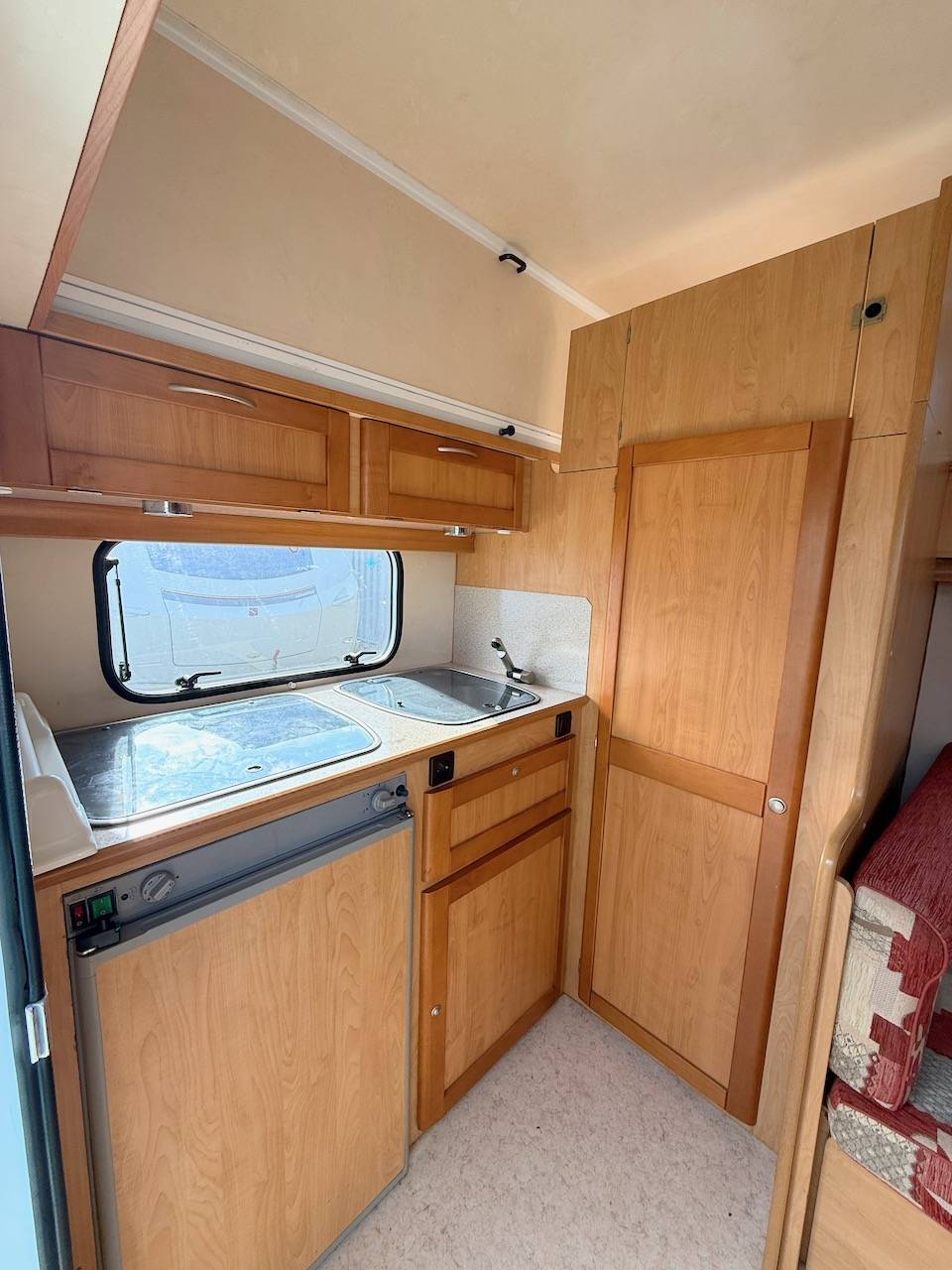 Achat Caravane surbaissée occasion, 4 couchages, La Mancelle LM 420, à Roques proche de Toulouse (31)