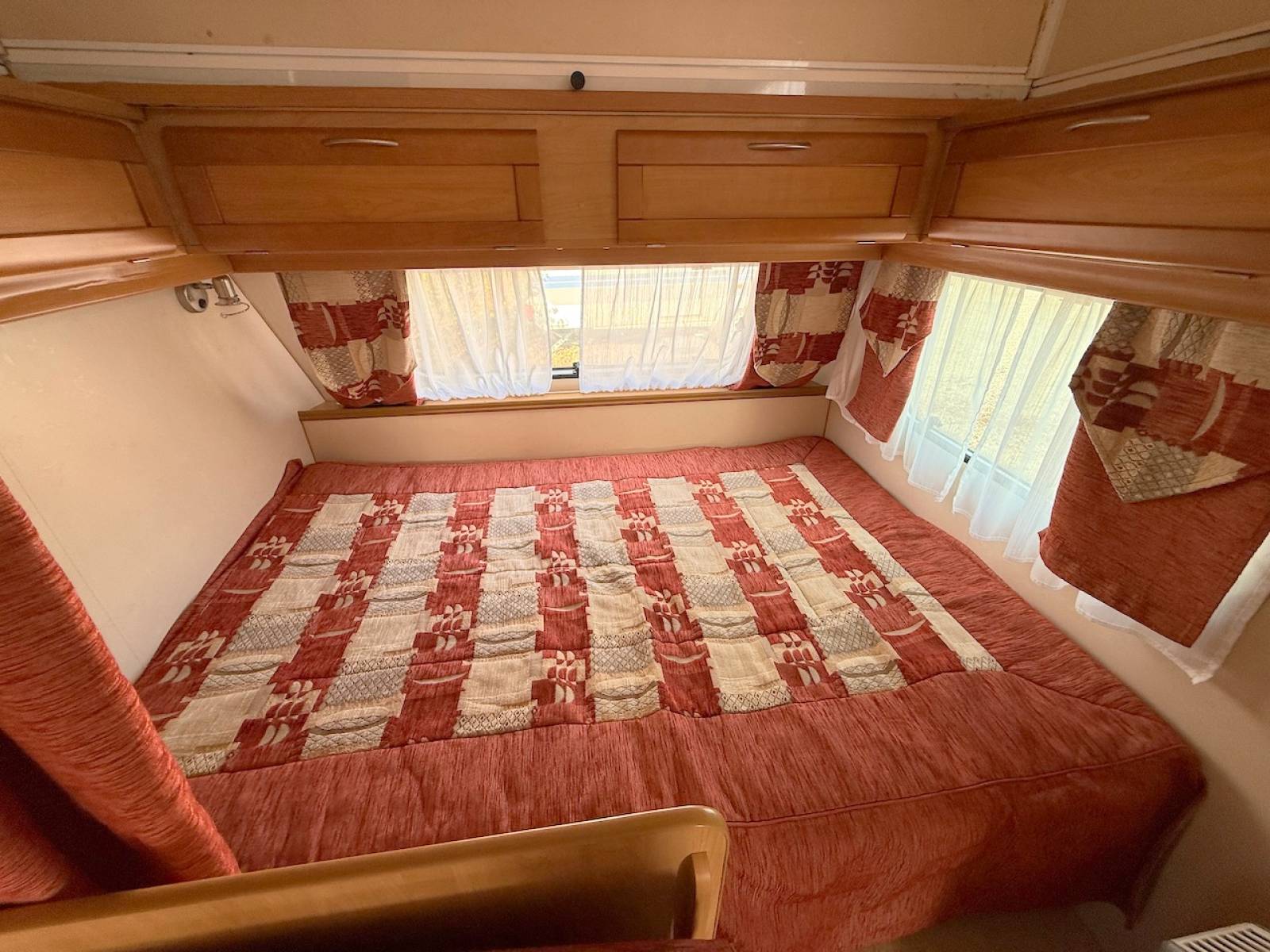 Vente Caravane surbaissée occasion, 4 couchages, La Mancelle LM 420, à Roques proche de Toulouse (31)