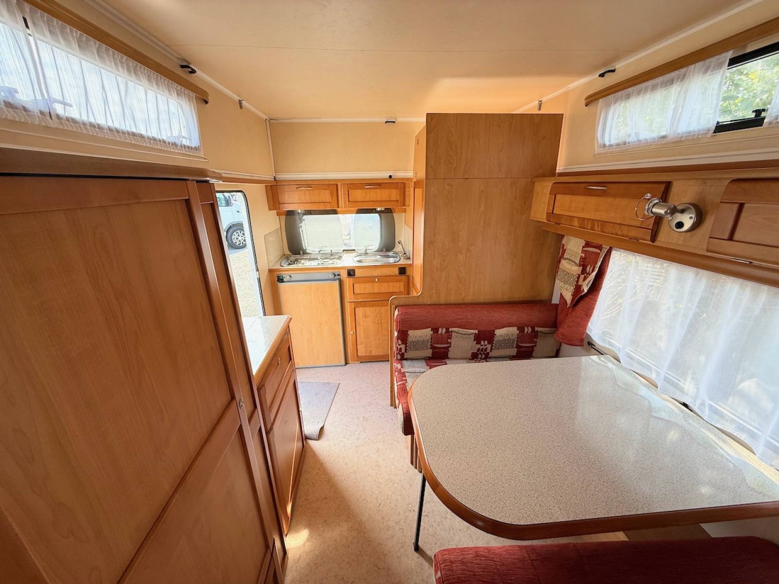 Achat Caravane surbaissée occasion, 4 couchages, La Mancelle LM 420, à Roques proche de Toulouse (31)