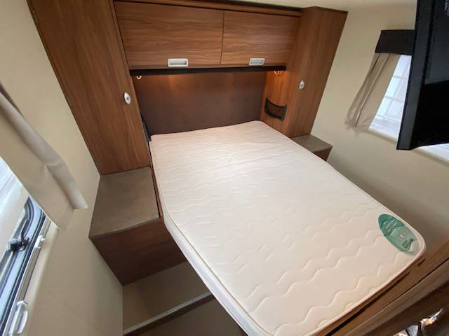 Vend Camping-car intégral occasion poids lourd, lit central, 150 cv, Itineo CB 740 à roques proche Toulouse (31)