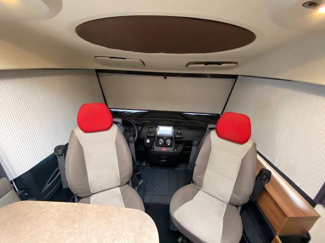 Camping-car intégral occasion poids lourd, lit central, 150 cv, Itineo CB 740 à roques proche Toulouse (31)