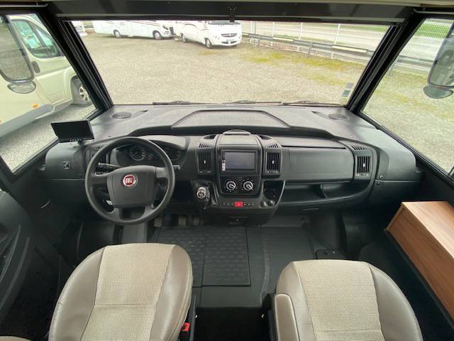 Camping-car intégral occasion poids lourd, lit central, 150 cv, Itineo CB 740 à roques proche Toulouse (31)